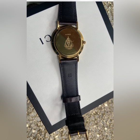 GUCCI ❤️❤️ AUTHENTIC WOMENS WATCH - Picture 7 of 9